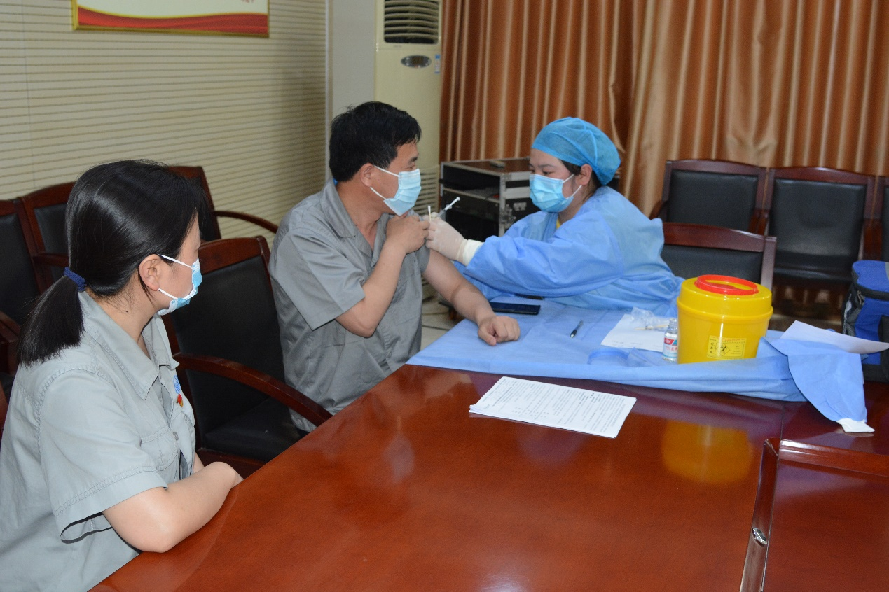 铁塔橡胶实现疫苗应接人员全面“清零”